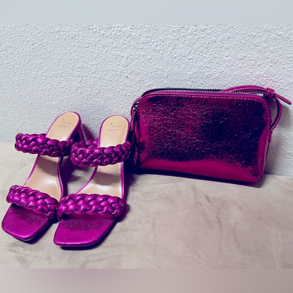 A new day Metallic Pink sandal - Picture 1 of 4